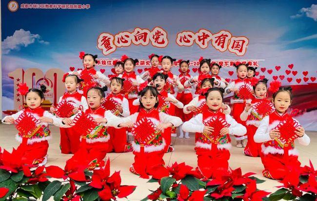 如何看待催收这个行业？游戏画面